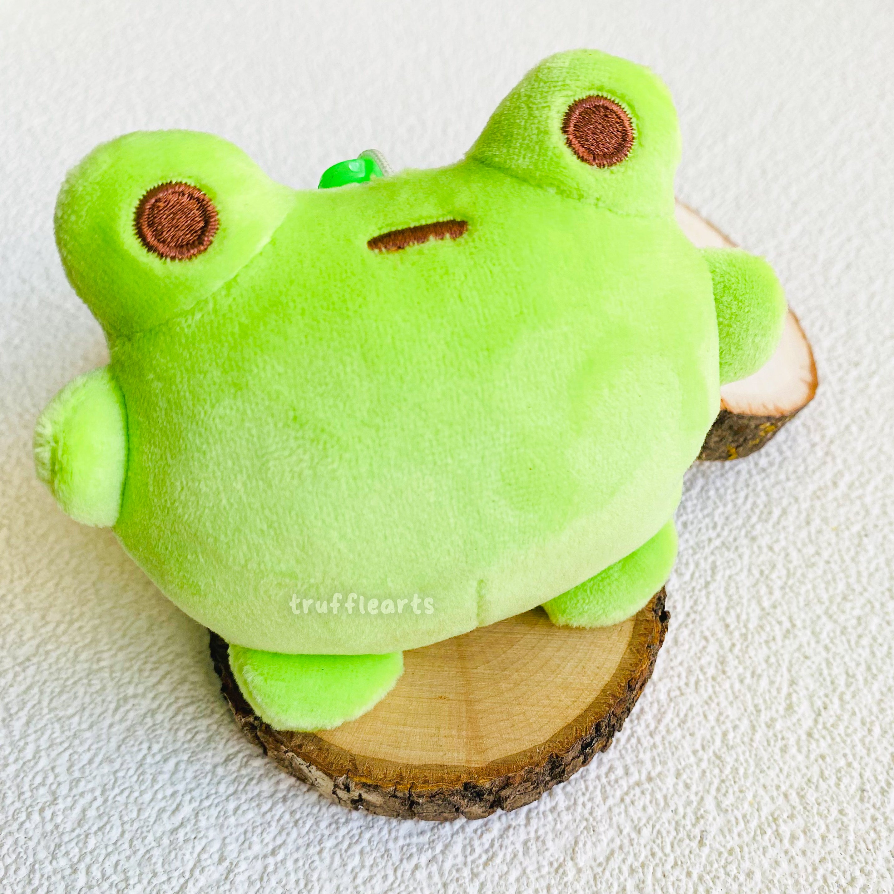Wawa the Frog Keychain Plush – Truffle Arts